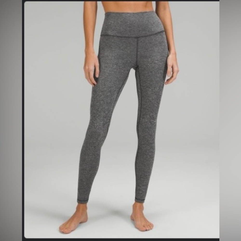 EUC Lululemon Align High Rise 28” graphite Gray Leggings - size 8